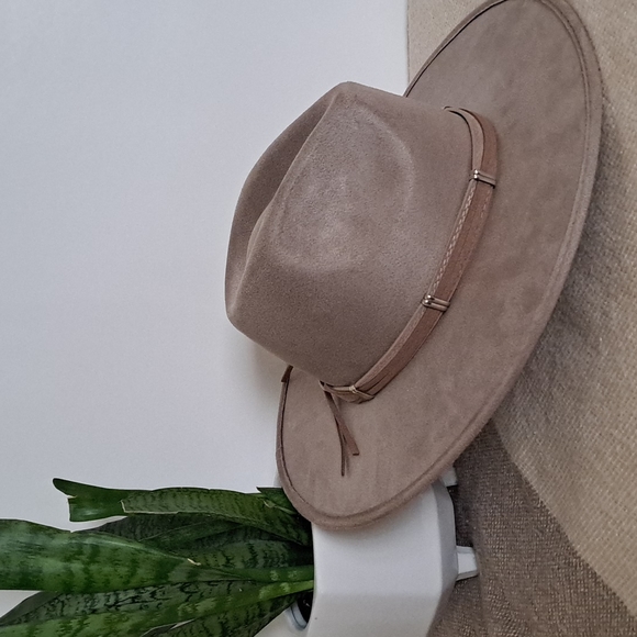 Accessories - Brim Hat